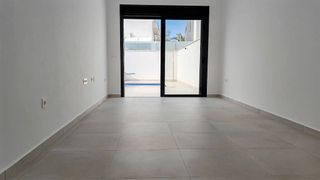 Casa adosada en venta en Zona Pueblo en Pilar de la Horadada