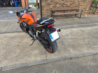 Hyosung 650 Sportbike Naranja/Negra