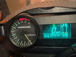 Hyosung 650 Sportbike Naranja/Negra