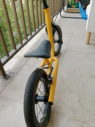 Bicicleta infantil amarilla Btwin