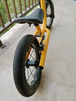 Bicicleta infantil amarilla Btwin