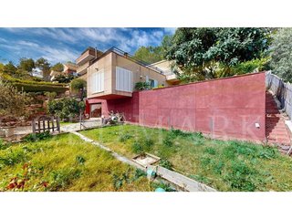 Chalet en venta en Corbera de Llobregat