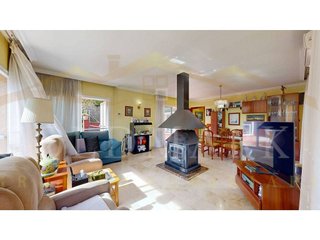 Chalet en venta en Corbera de Llobregat