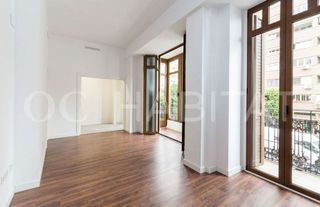 Piso en venta en El Grau en Valencia