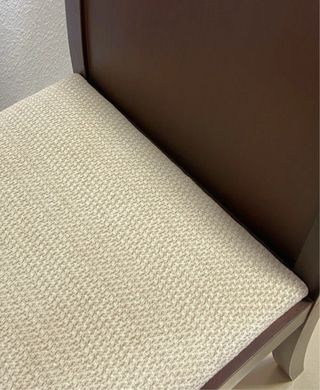 Escritorio mesa de madera con cajonera y silla
