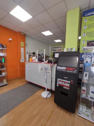 Local comercial en venta en L´Amistat en Valencia