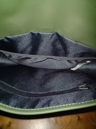 Mochila Rains verde militar sin usar