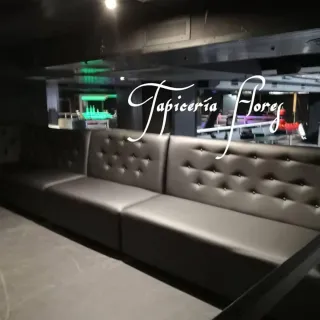 Tapicería Flores: Divani, Sedie, Tavoli