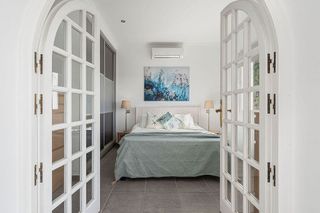 Casa pareada en venta en Nueva Andalucía centro en Marbella