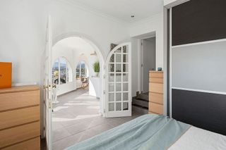 Casa pareada en venta en Nueva Andalucía centro en Marbella