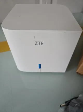 Amplificador WiFi ZTE Telecable