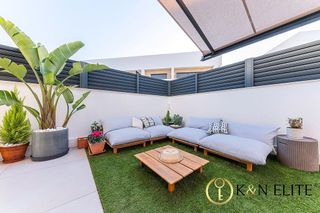 Casa pareada en venta en Vistahermosa en Alicante
