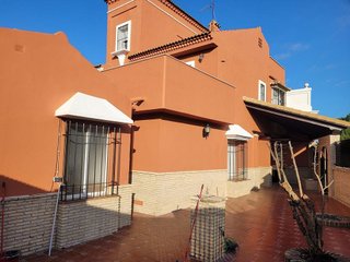 Casa pareada en alquiler en Gines