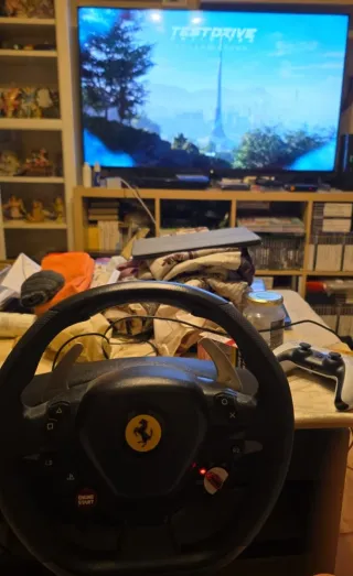 Volante Ferrari 488 T80 Thrustmaster PS5