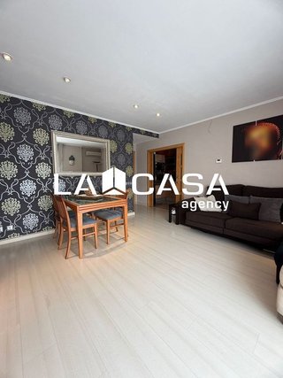 Piso en venta en Montigalà -Sant Crist en Badalona