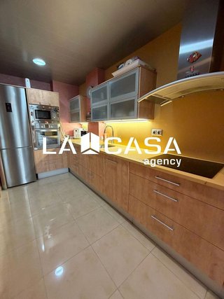 Piso en venta en Montigalà -Sant Crist en Badalona
