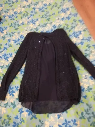 Set 3 capi donna M: 2 maglie + 1 poncho