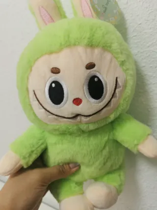 Labubu Peluche Verde