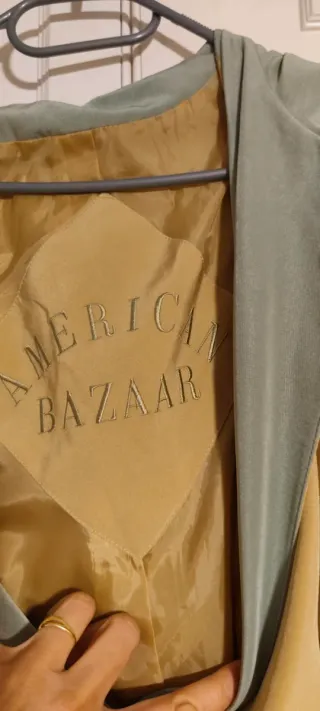 Gabardina mujer amarilla y verde