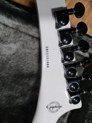 Epiphone 1984 Guitarra Eléctrica Blanca