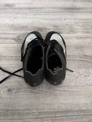 Zapatillas Atletismo Nike Negras y Plateadas