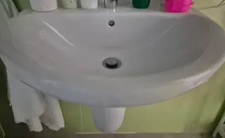 Sanitarios y radiadores cuanto de baño