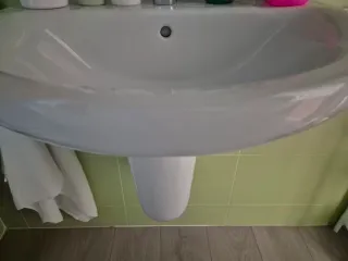 Sanitarios y radiadores cuanto de baño