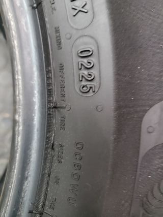 Neumático Michelin 215/65R16 98H