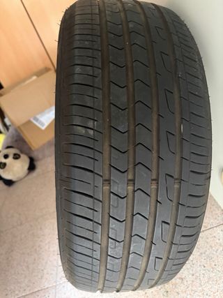 Neumático 215 55zr17 94W