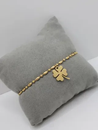 Pulsera trébol acero quirúrgico chapado oro