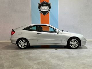 MERCEDES-BENZ C 230 Kompressor "ÚNICO PROPIETARIO"