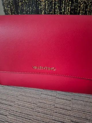 Bolso Valentino rojo intenso Nuevo.