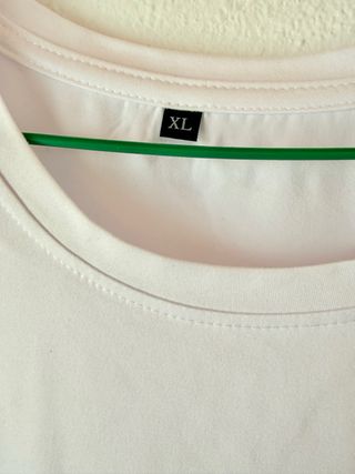 Camiseta XL perro salchicha bordado