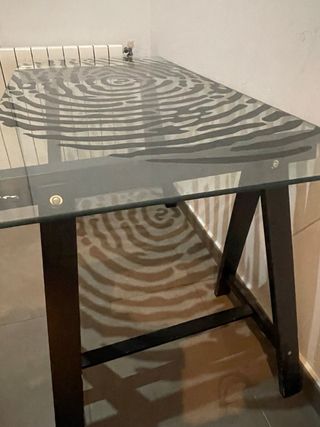 Mesa escritorio cristal diseño huella dactilar
