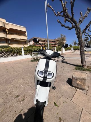 Moto Eléctrica Yamaha Neo’s Dual Battery + baúl
