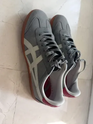 Onitsuka Tiger Tokuten Talla 44 Gris/Rojo