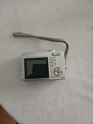 Cámara Konica Minolta Dimage E500 Plata