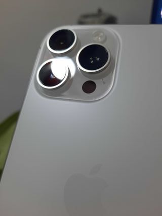 ¡iPhone 16 Pro Max 256GB • 100% Batería + Regalos!