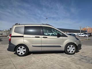 Ford Transit Courier 2015