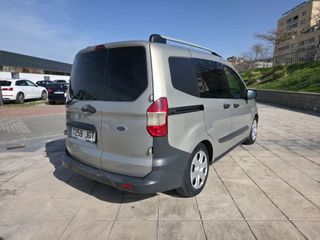 Ford Transit Courier 2015