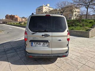Ford Transit Courier 2015