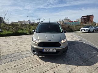Ford Transit Courier 2015