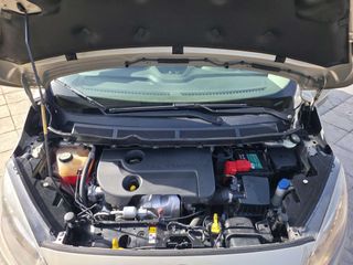 Ford Transit Courier 2015