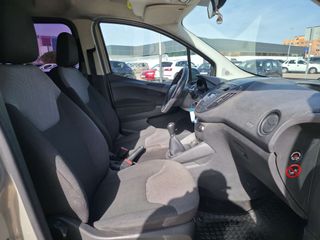 Ford Transit Courier 2015