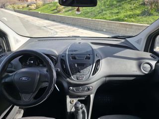 Ford Transit Courier 2015