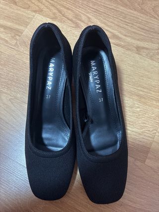 Zapatos MARYPAZ negros talla 37 poco tacón