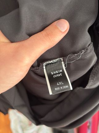 Blusa negra escote cruzado