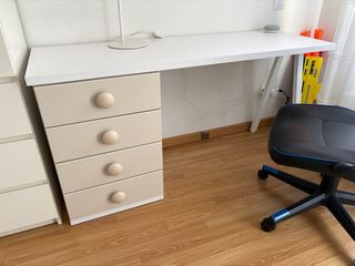 Cama compacta de dos alturas + escritorio
