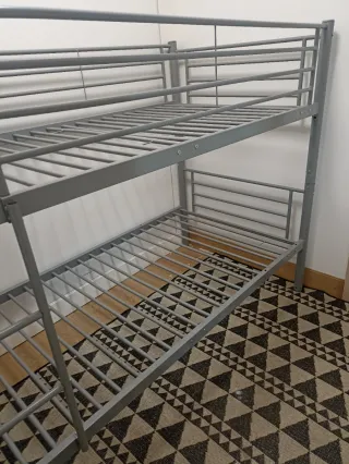 Litera metálica gris 3 plazas