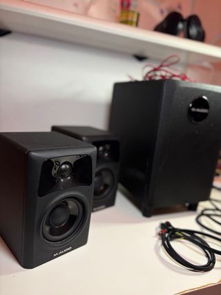 Home Studio M-Audio 2.1 (altavoces + subwoofer) –